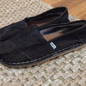 Toms like-new Corduroy brown flats 11